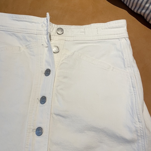 Madewell Stretch Denim A-Line Mini Skirt in Tile White: Button-Front Edition - Picture 8 of 9